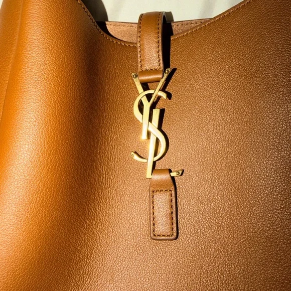 Saint Laurent Tan Leather Shoulder Bag - Picture 2 of 8